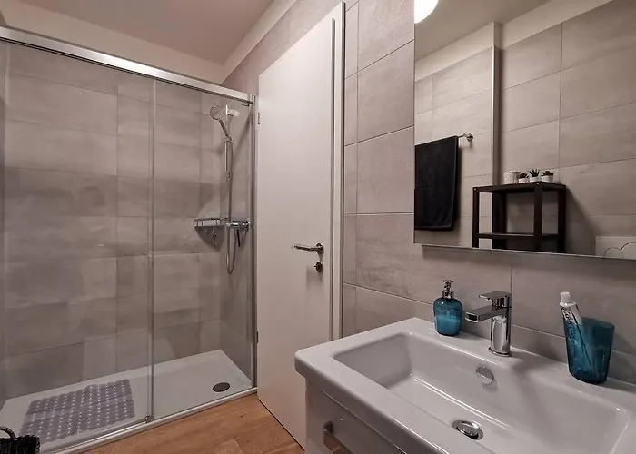 Experience The Loft! Loft 18, Downtown, Near The Free Parking Available *