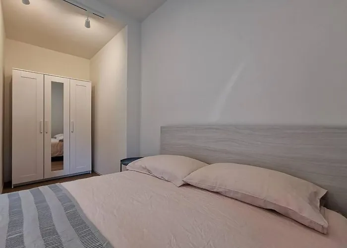 Experience The Loft! Loft 18, Downtown, Near The Free Parking Available شقة لوغانو