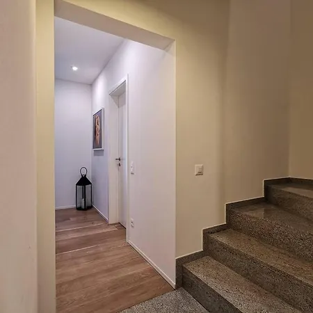 Experience The Loft! Loft 18, Downtown, Near The Free Parking Available